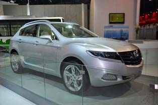 X-Power hybrid SUV unveiled by Guangzhou Automobile. Judging from the technical features, appears to have been developed based on the Toyota Camry hybrid.