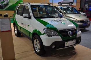 EV version of the Zotye 5008. Top speed of 110kph, with travelling distance on one charge of 200km or more at a constant speed of 60kph.