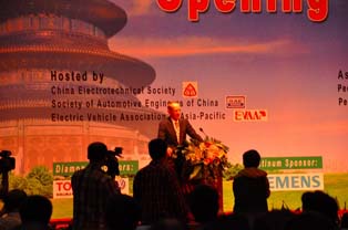 Volkswagen China head Karl-Thomas Neumann presenting a speech appealing the automaker’s TSI engine technology as a way to cut CO₂ emissions, along with efforts being made to develop EV products which match the Chinese market.