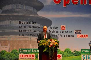Kevin E. Wale, Managing Director of GM China. Emphasized GM’s contribution to development of new-energy vehicles for China.