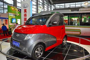 All-aluminum compact EV developed by Wonder Group. Announced a retail price tag of 29,800 CNY.
