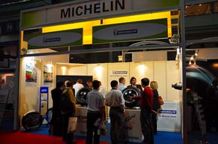 Michelin’s booth. Drew attention by showcasing its in-wheel motor called Motor Wheel.