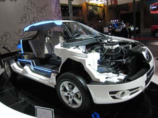 Brilliance’s cutaway model of plug-in hybrid
