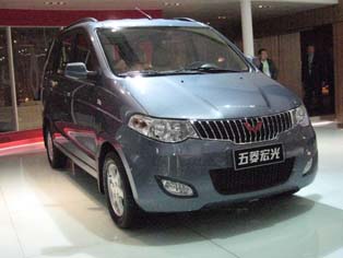 SAIC’s new Wuling Hongguang B-MPV model