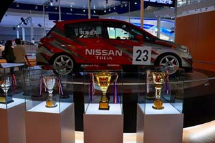 Appealing Nissan's winning race car