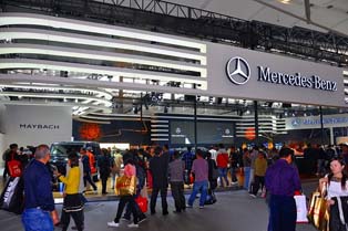 M-Benzのスタンド