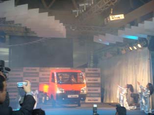 Mahindra Maxximo (World Premiere) small truck, to be launched at the end of January 2010.
