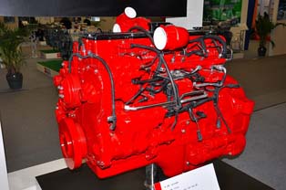 Dongfeng Cummins ISLe series engine. Inline 6 cylinder. Engine capacity: 8.9L. State4 compliant.