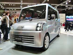 Deca Deca - mini 1-box wagon type concept model with spacious interior to meet an array of users.