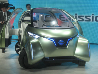 Nissan: World premiere of the Pivo 3 compact electric concept model for future cities